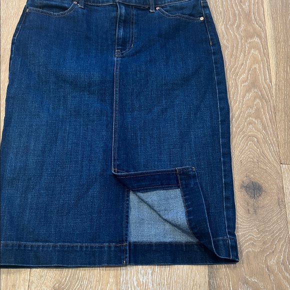 Talbots Denim Skirr - Picture 2 of 6